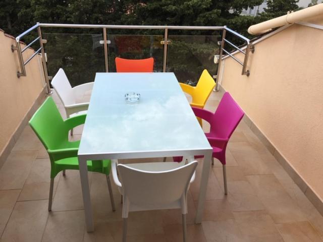 Two-Bedroom Apartment,997936731:JPEG