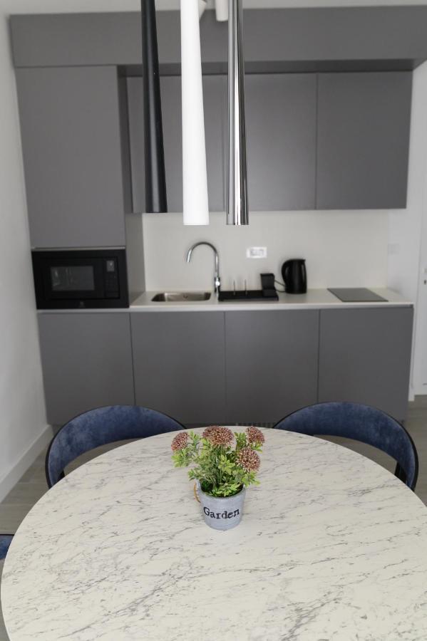 Deluxe One-Bedroom Apartment,1011286006:JPEG