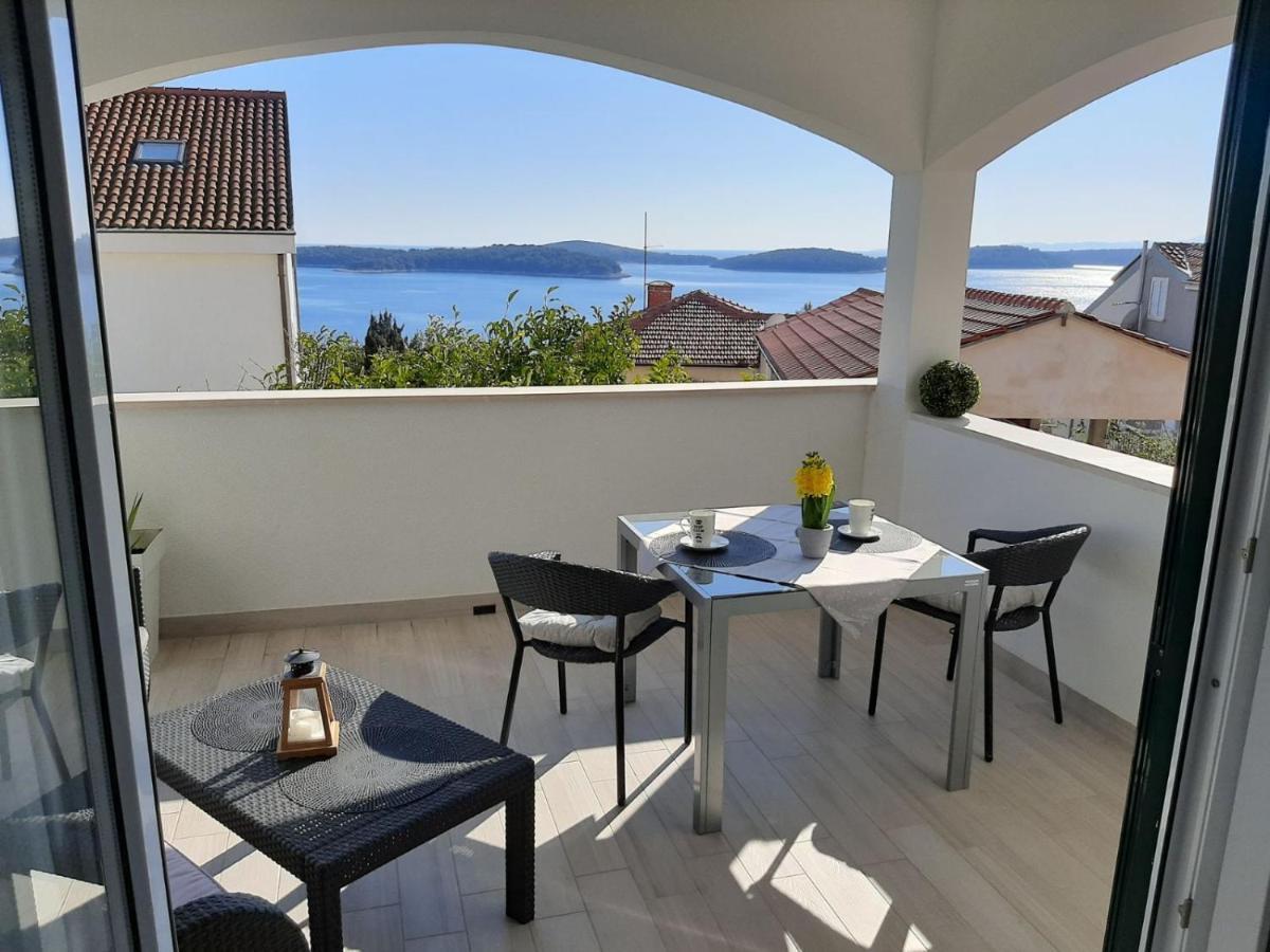Apartamento Comfort de 1 Quarto com Terraço e Vista do Mar (2 Adultos)