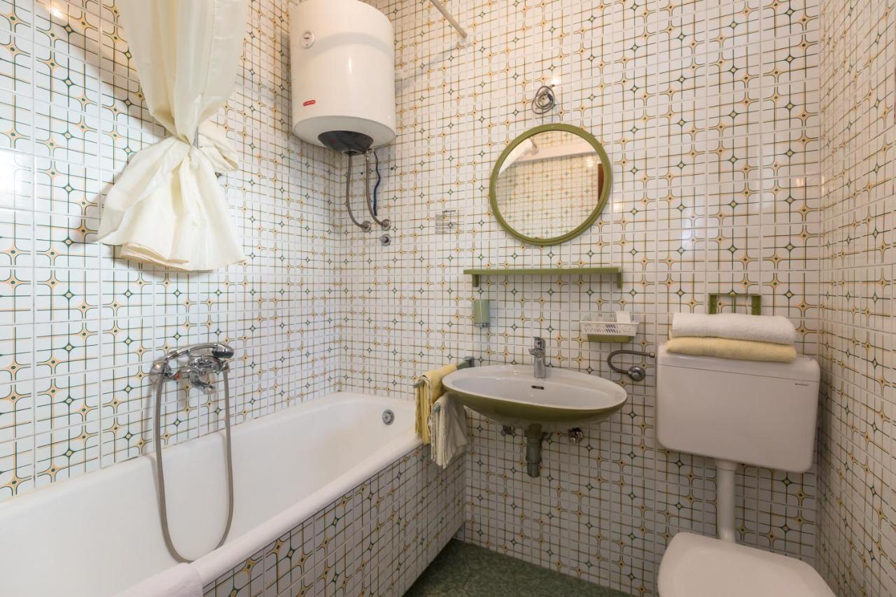 Doppelzimmer mit Balkon
