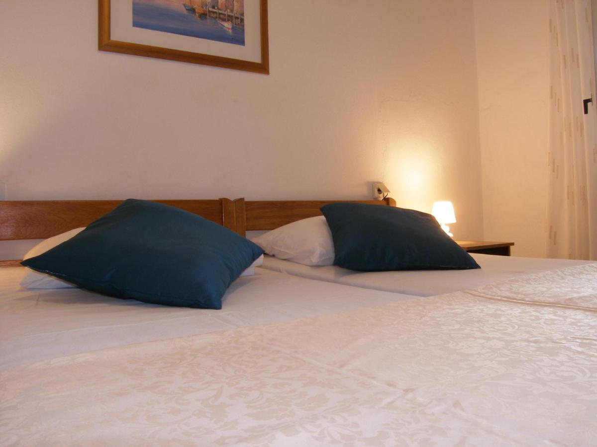 Doppelzimmer mit Balkon (2 Erwachsene + 1 Kind)