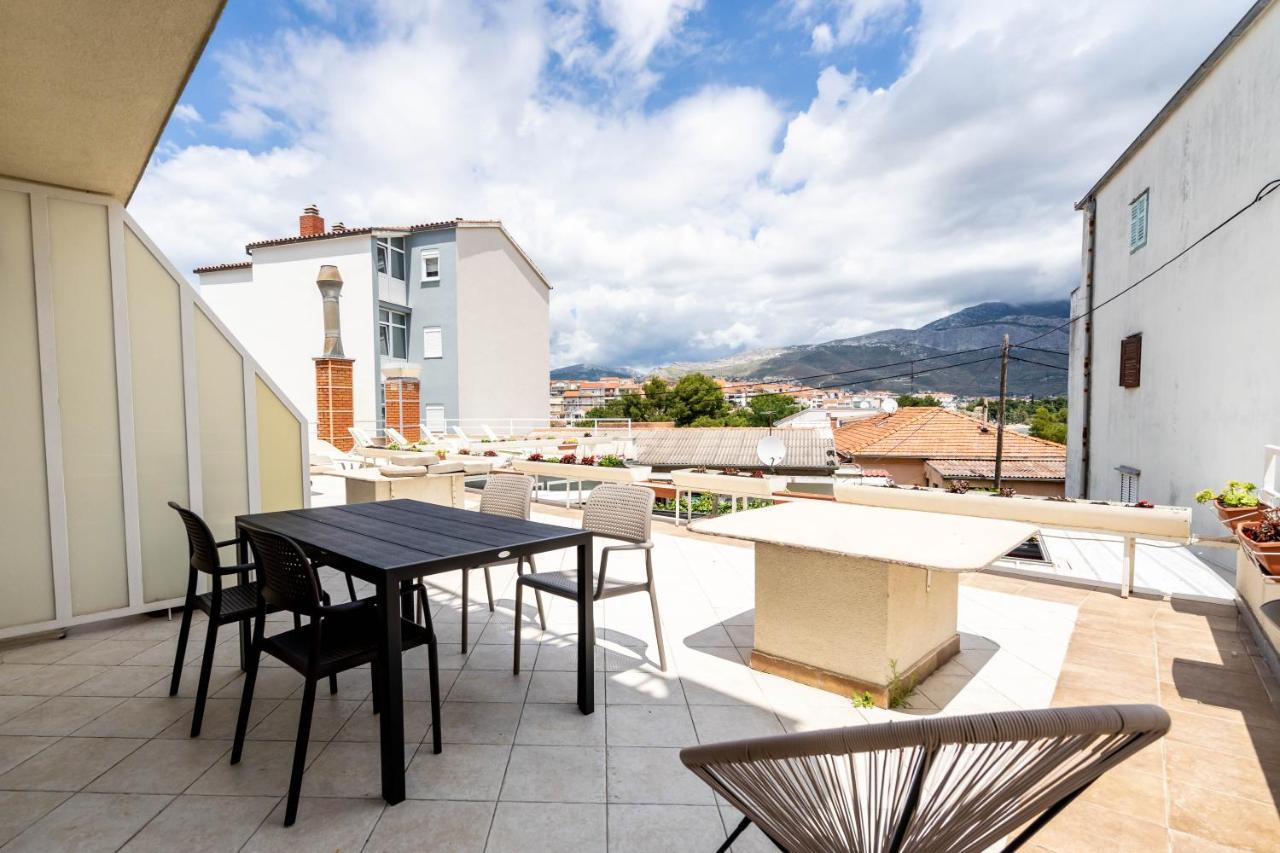 Studio mit Gartenblick