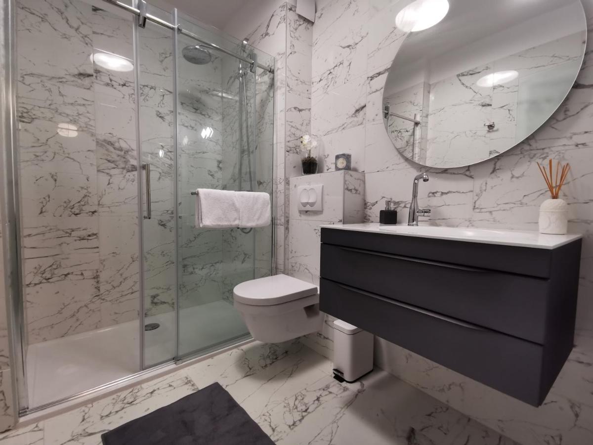 Chambre Triple avec Terrasse