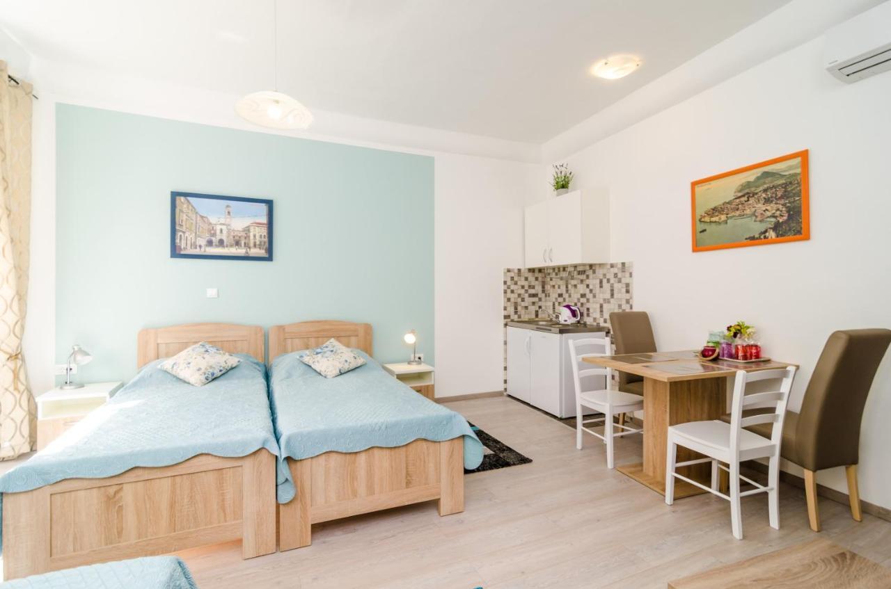 Deluxe Studio Apartment with City View