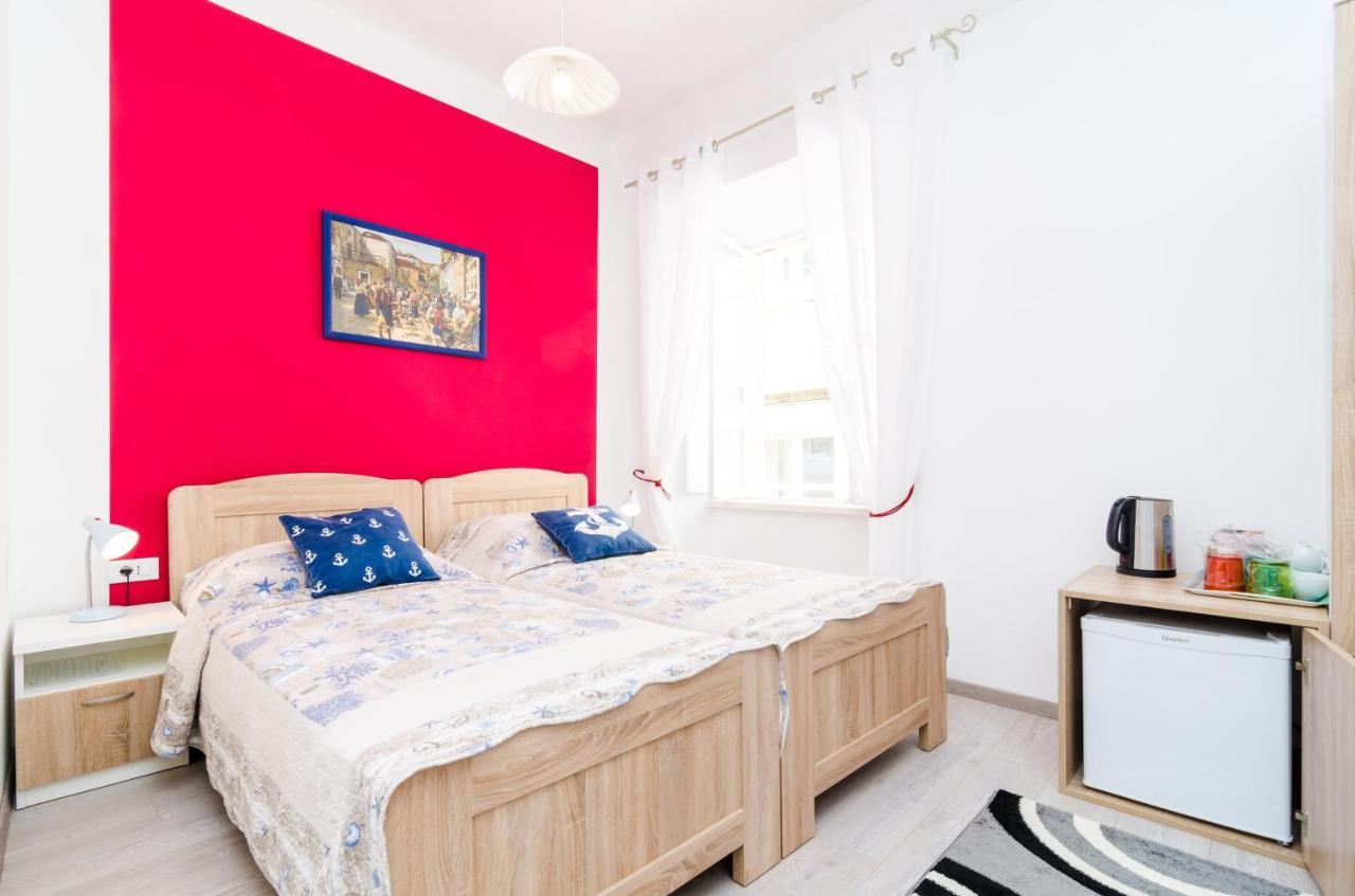 Comfort Triple Room with City View