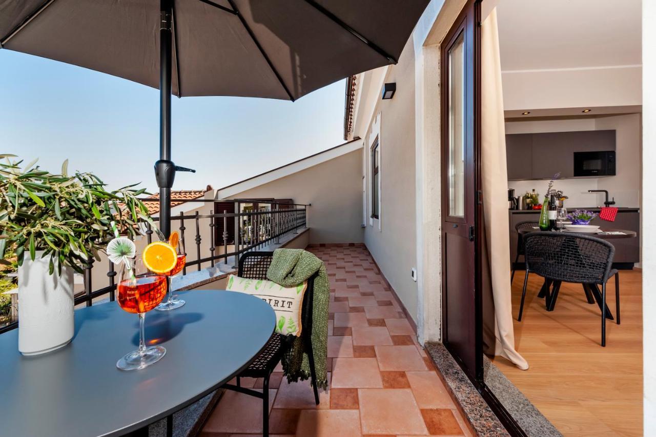 Studio mit Balkon