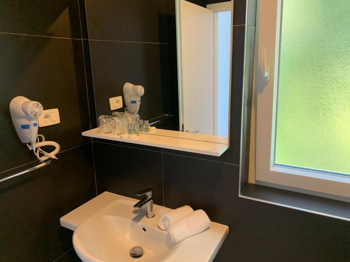Deluxe Double Room with Garden View,1091474319:JPEG