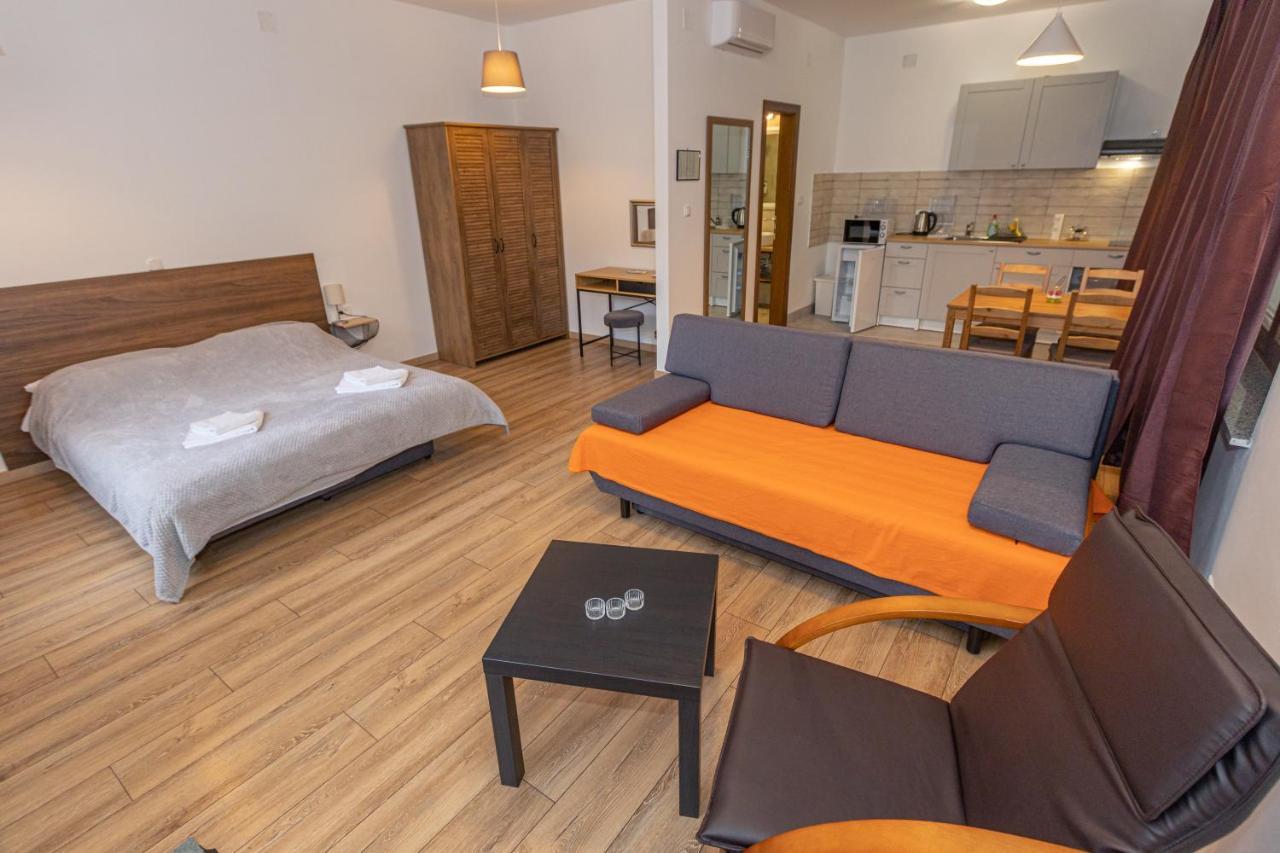 Deluxe Studio with Jacuzzi