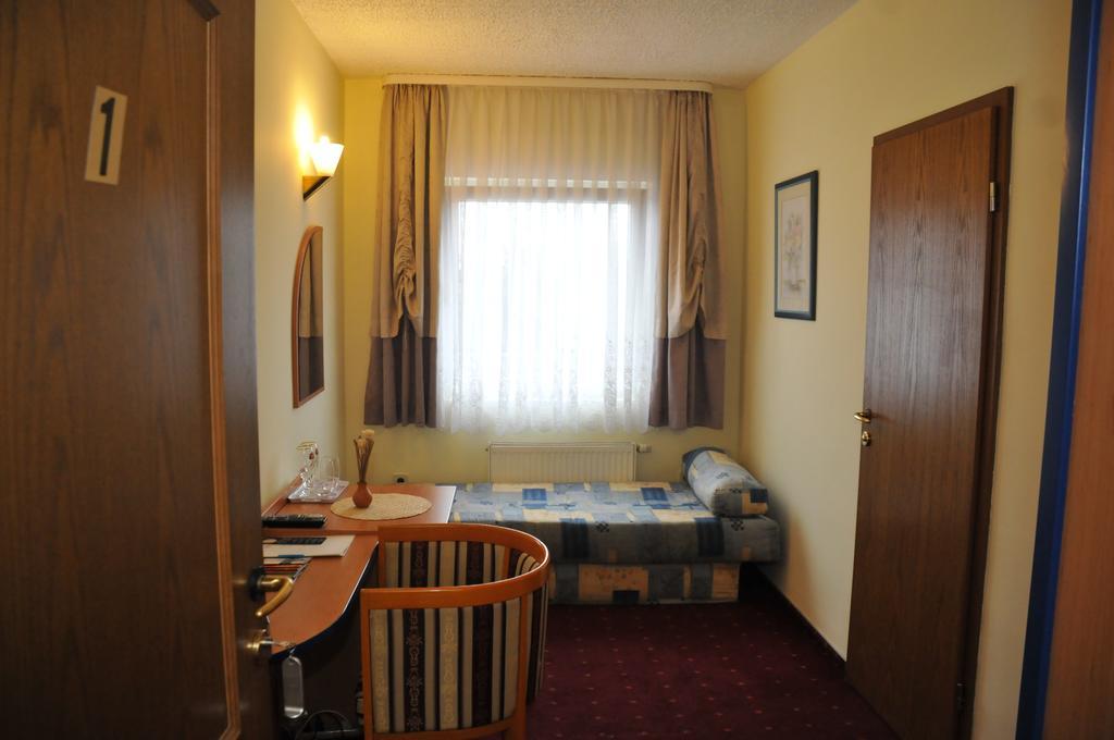 Dreibettzimmer