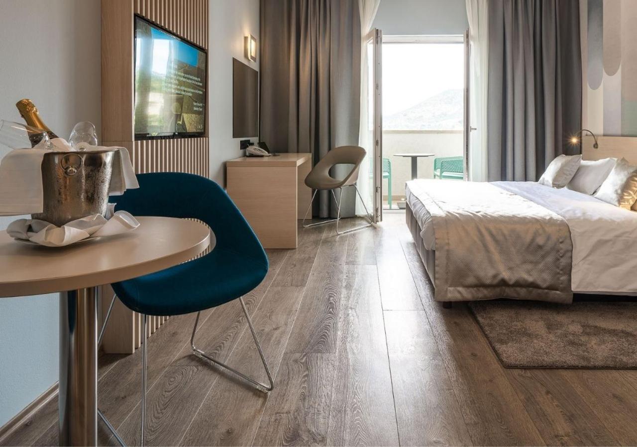 Habitación Doble Superior con balcón - vistas al mar
