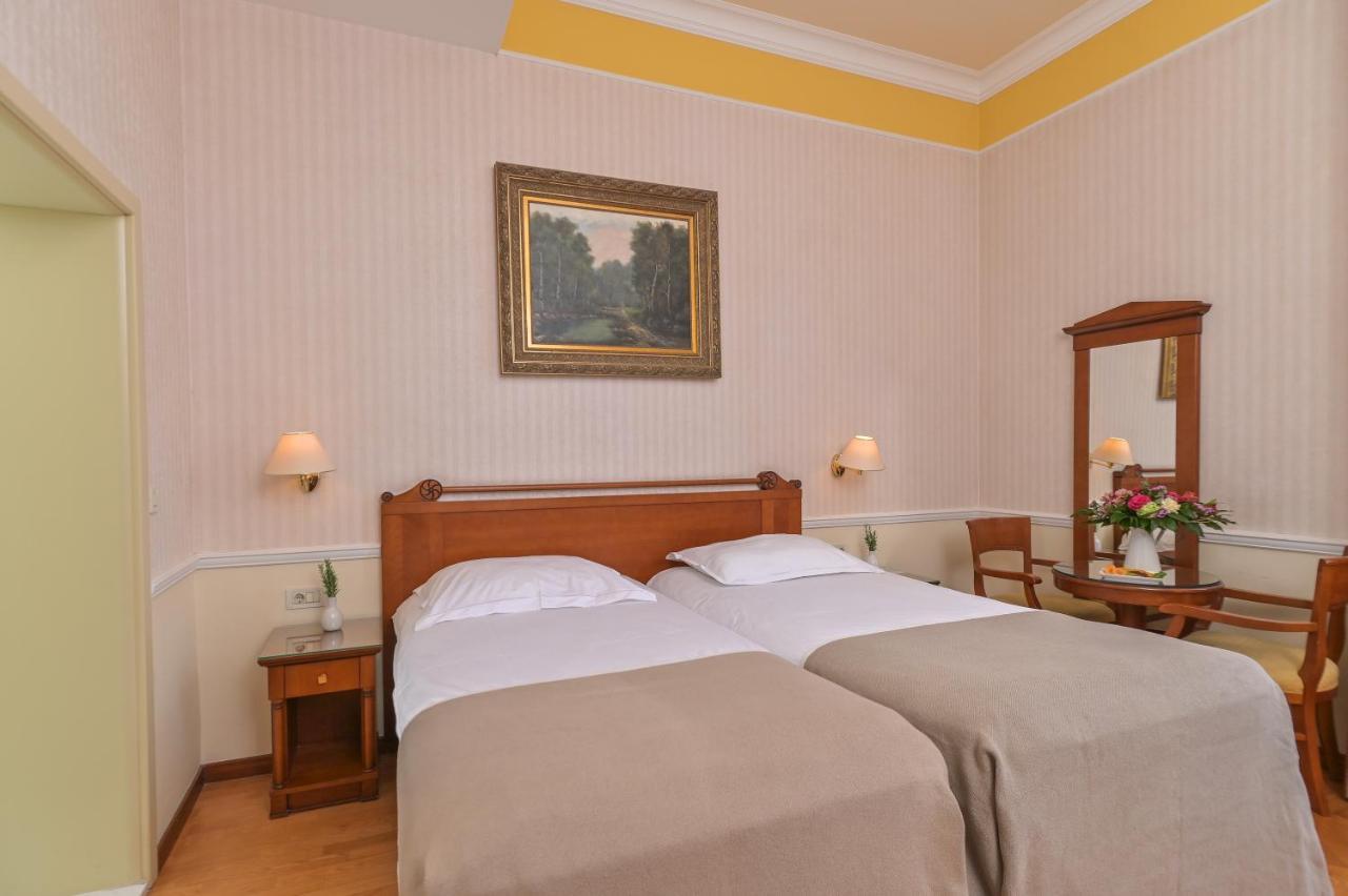 Standard Doppel- oder Zweibettzimmer