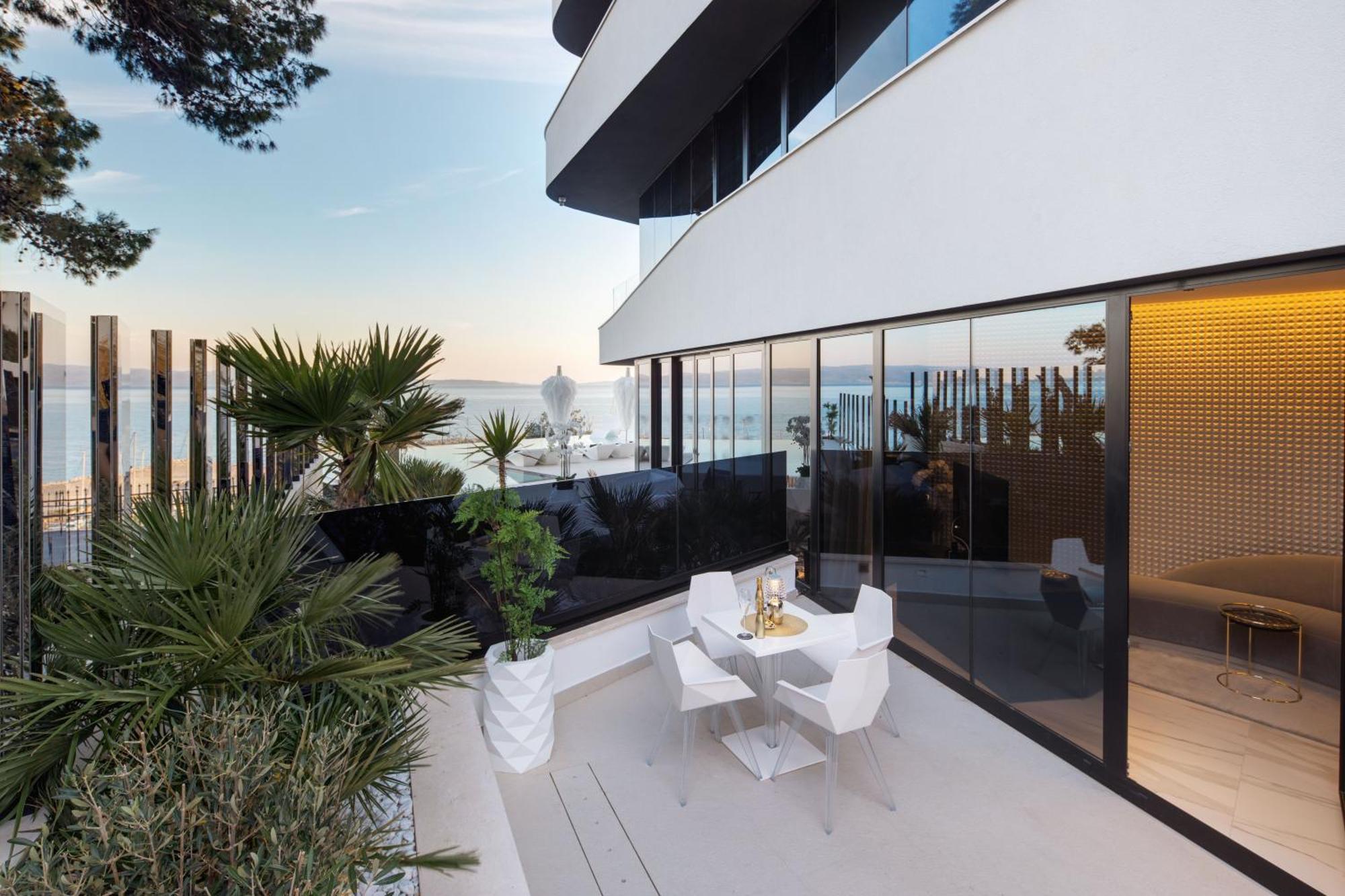 Suite Executive con vistas parciales al mar