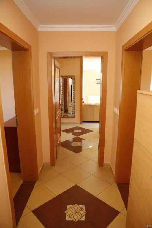 Familiensuite mit Balkon