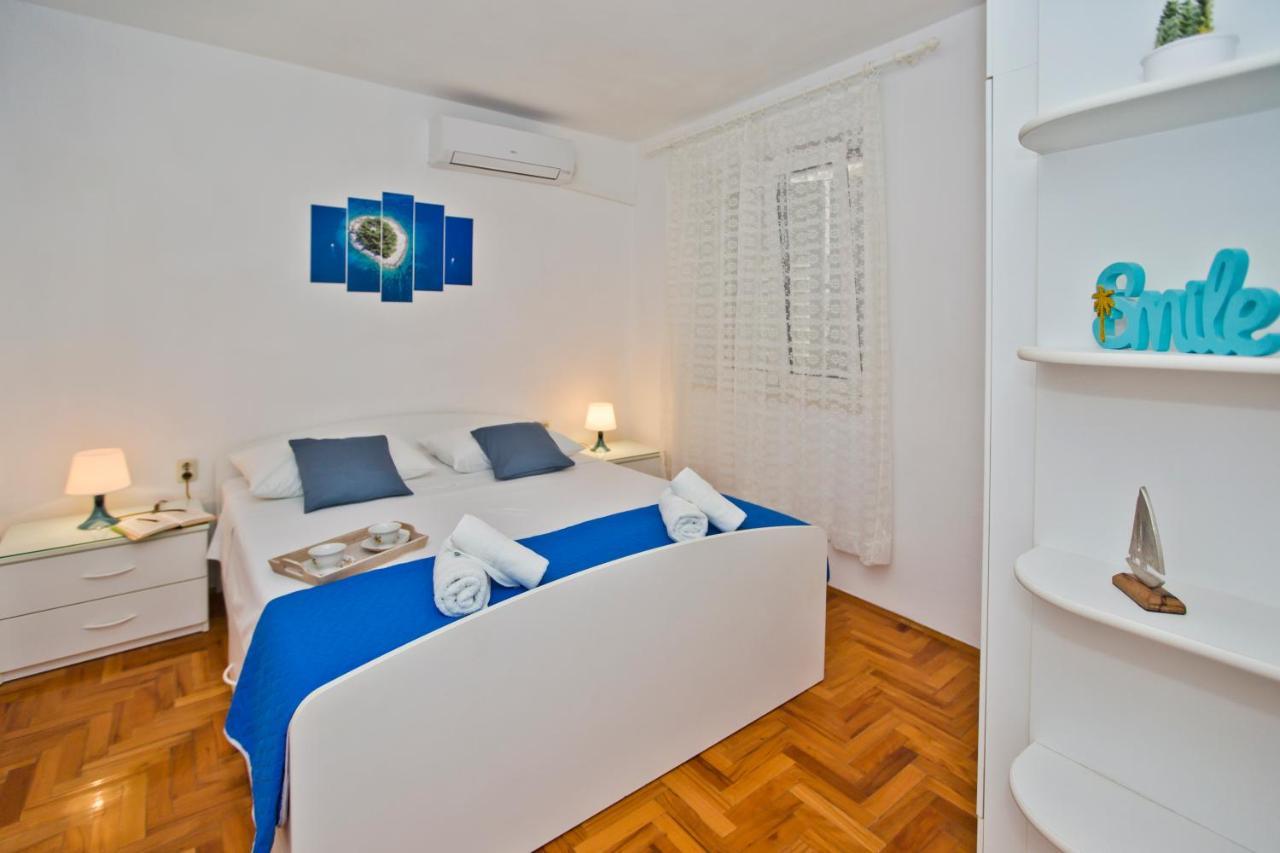 One-Bedroom Apartment,1234816388:JPEG