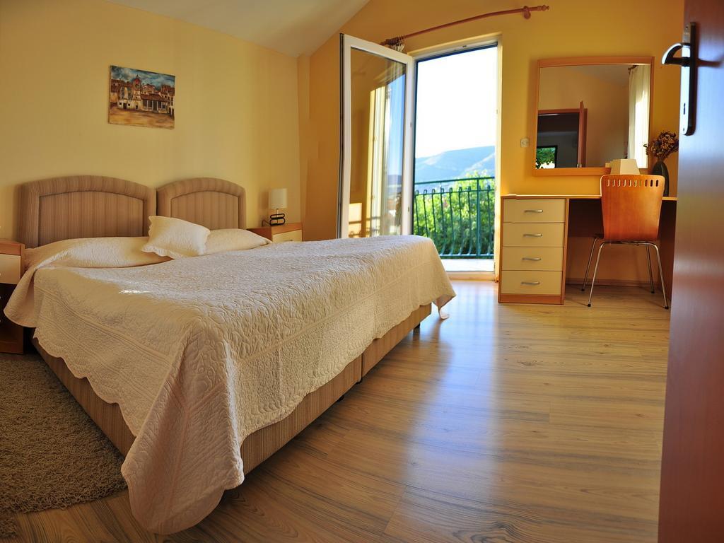 Superior One-Bedroom Apartment with Terrace and City View