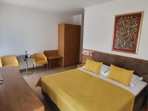 Double Room,1245097489:JPEG