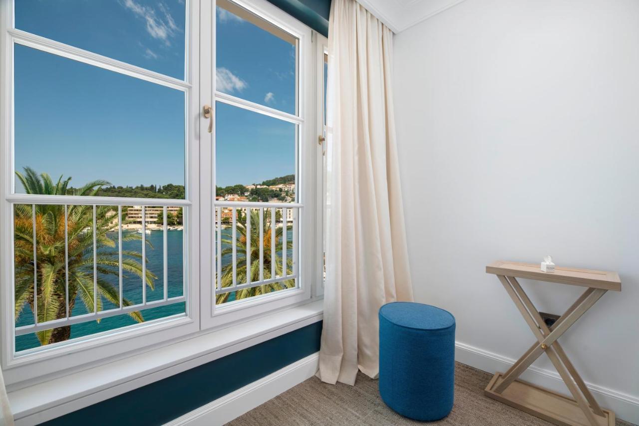 Quarto Duplo Marina com Varanda e Vista do Mar