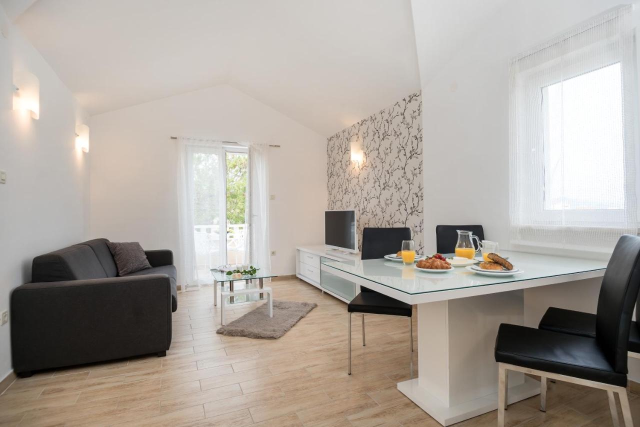 Apartment mit 1 Schlafzimmer, Balkon und Meerblick