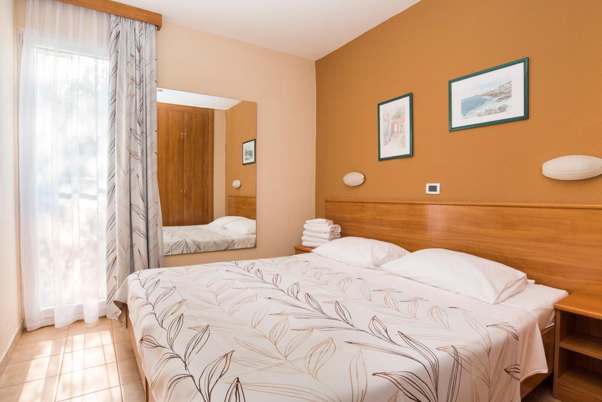 Classic Apartment (2+1)