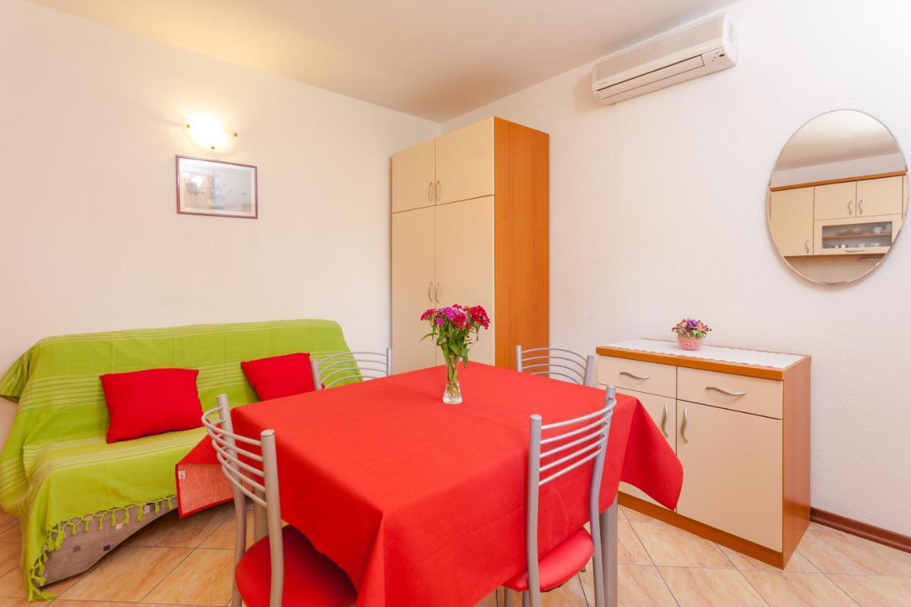 Apartment mit 1 Schlafzimmer und Terrasse