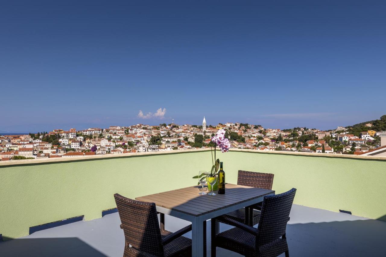 Studio Terrace Sea View,1322677804:JPEG