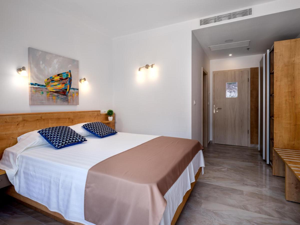 Triple Room with Terrace,1592225963:JPEG
