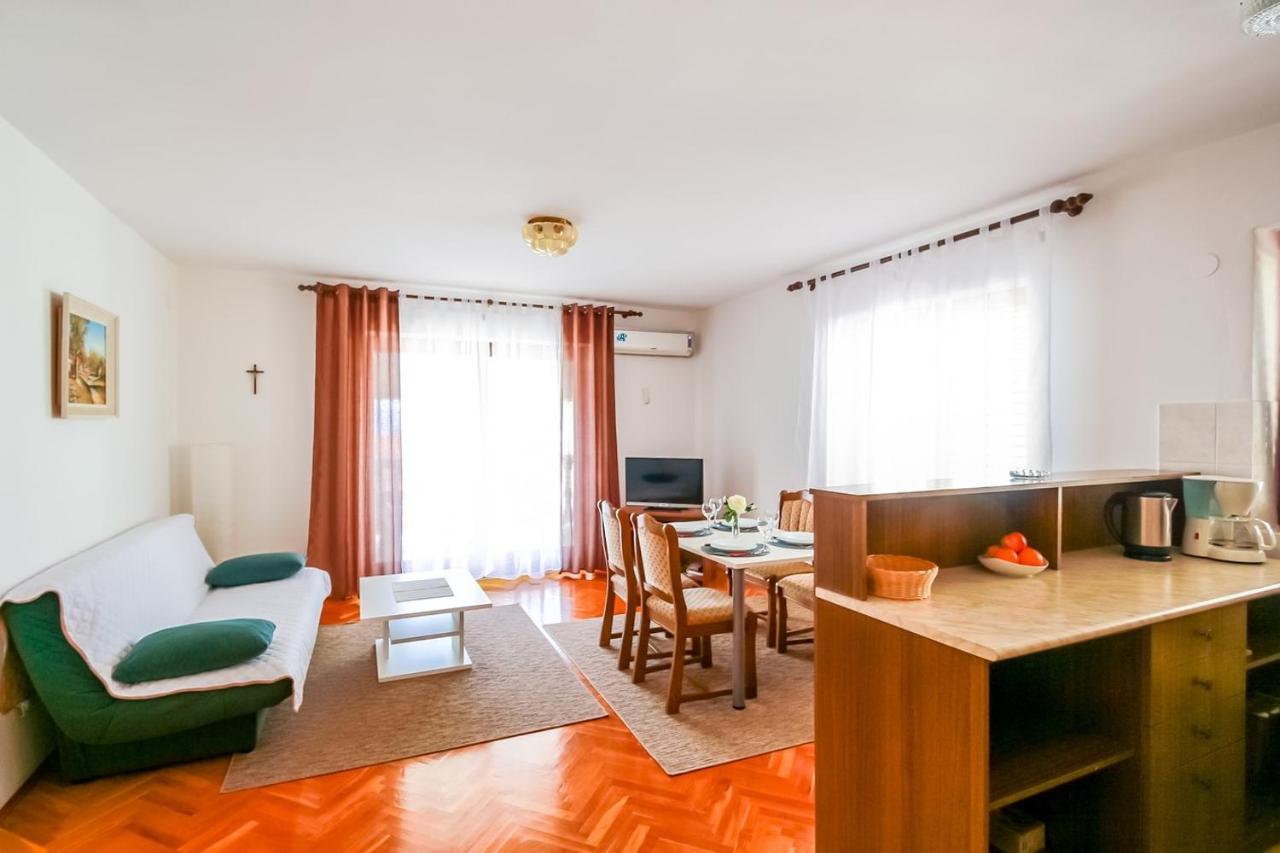 Appartamento con 2 Camere da Letto