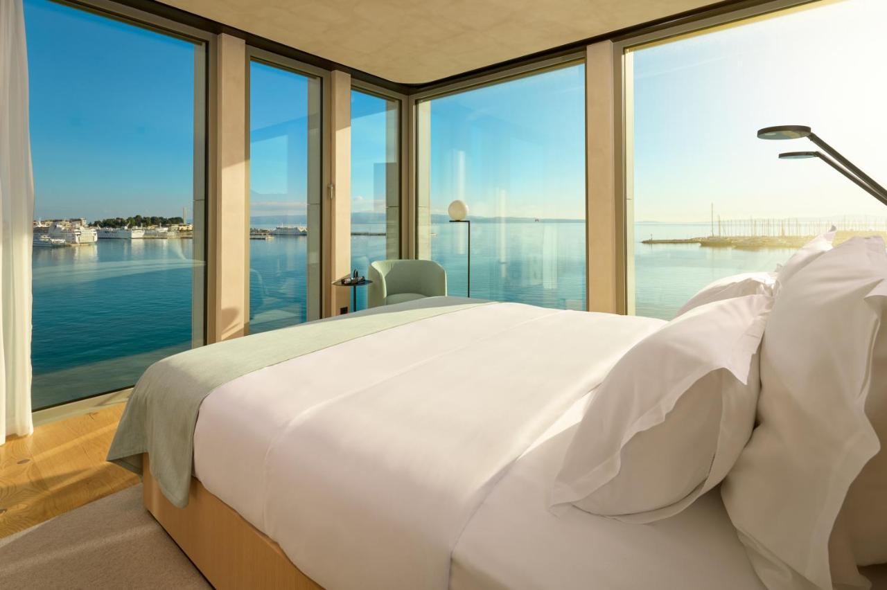 Premium King Room Sea View – Corner,1523557003:JPEG