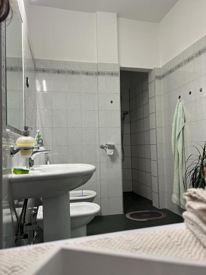 Standaard Tweepersoonskamer met Gedeelde Badkamer
