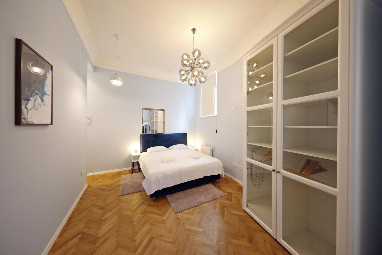 Deluxe Apartment (Ilica 82)
