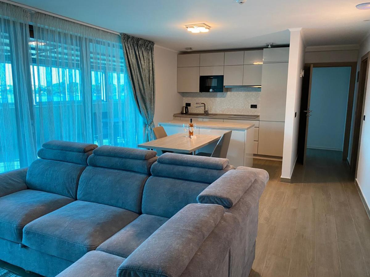 Apartment mit Terrasse und Meerblick