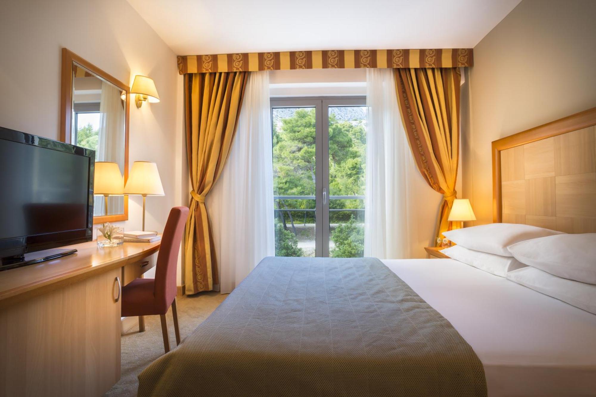 Standard Double Room,125315460:JPEG