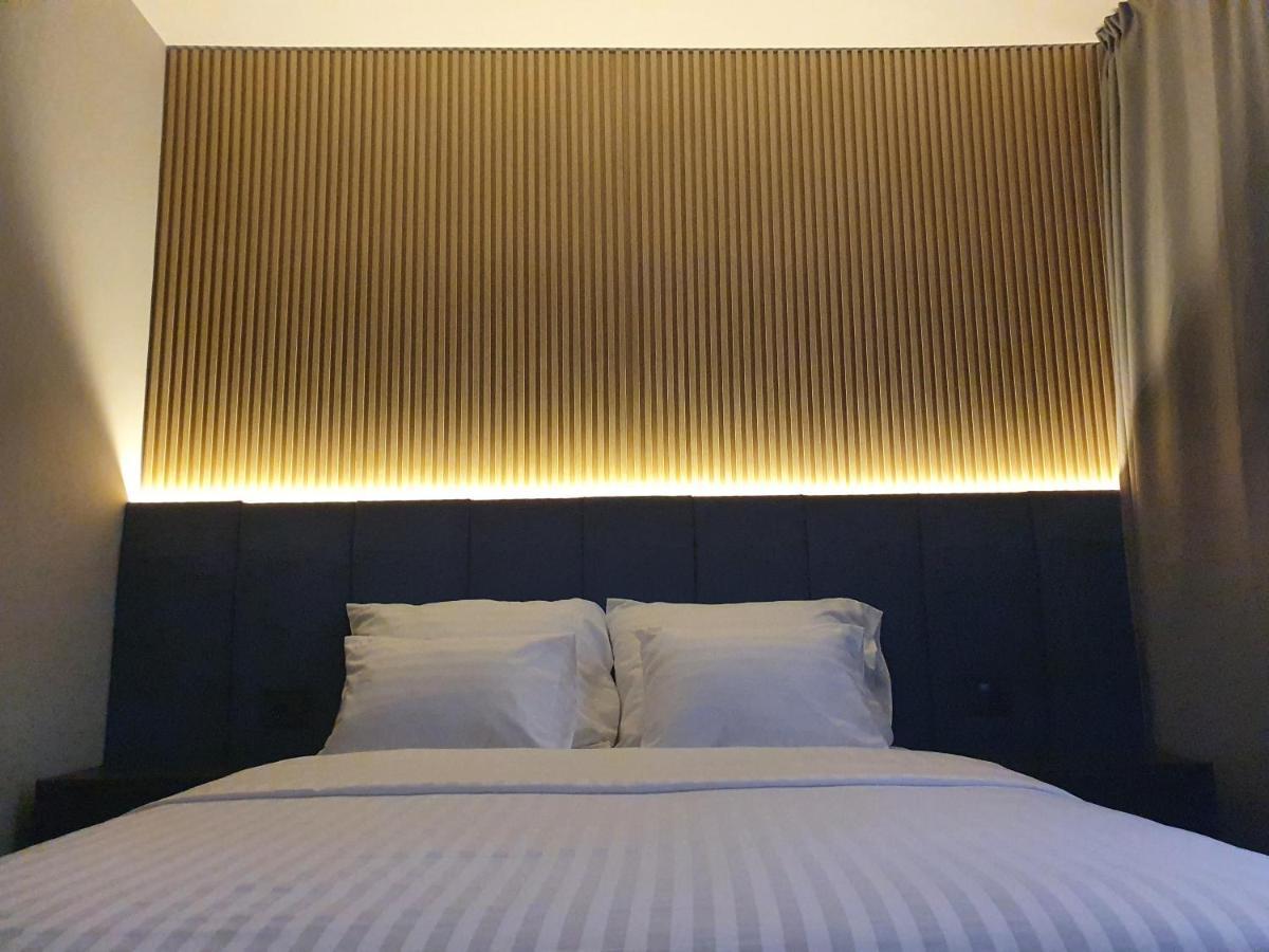 Deluxe Double or Twin Room with Balcony