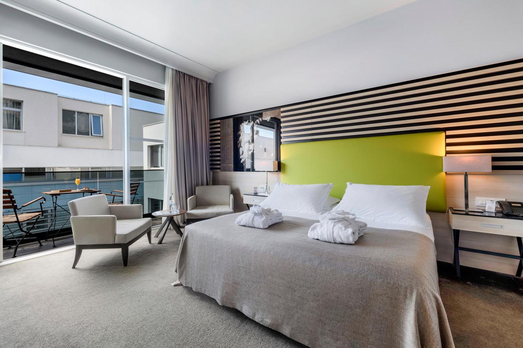 Executive Room Balcony,1543973083:JPEG
