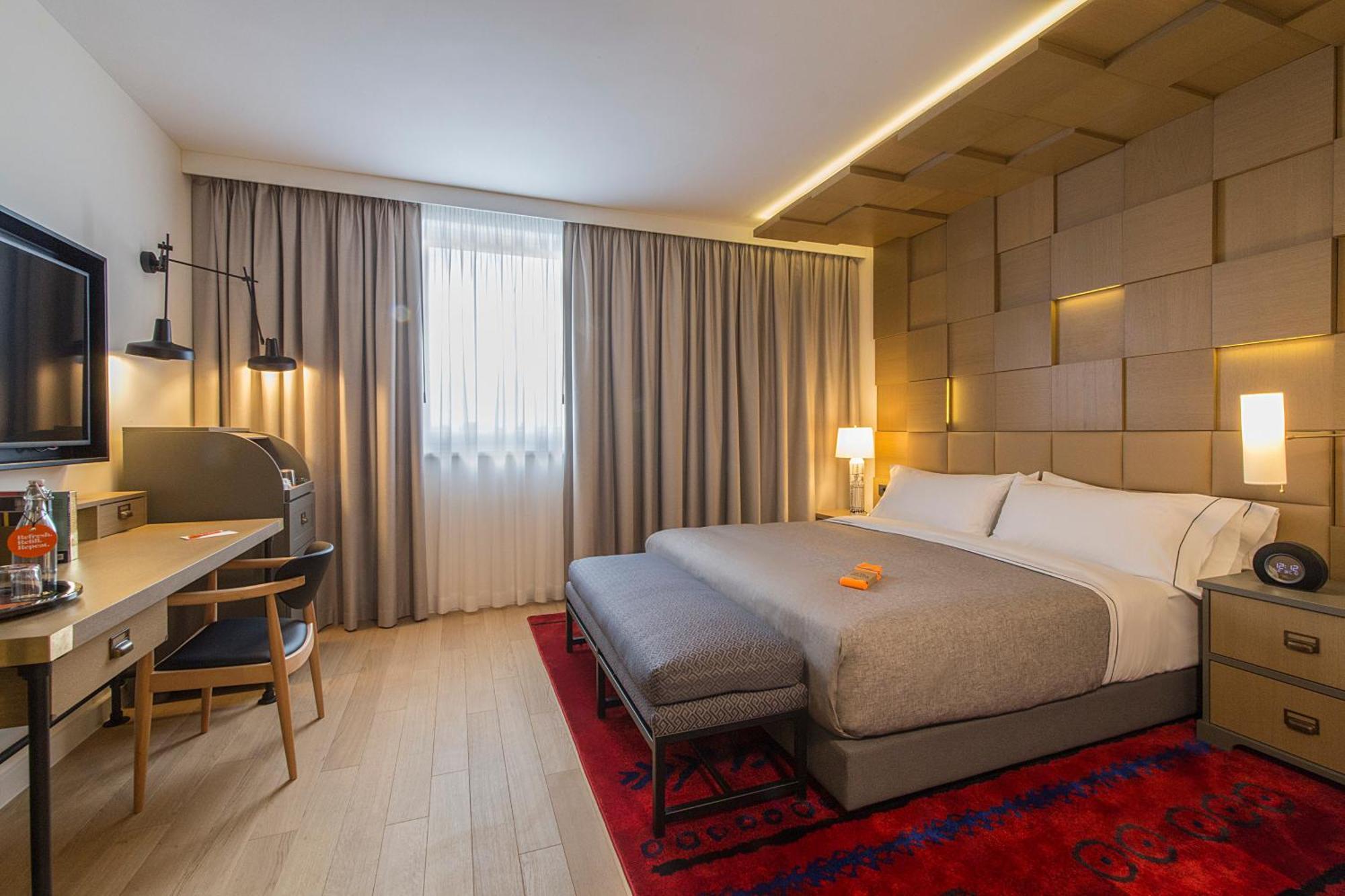 King Room - Mobility Accessible