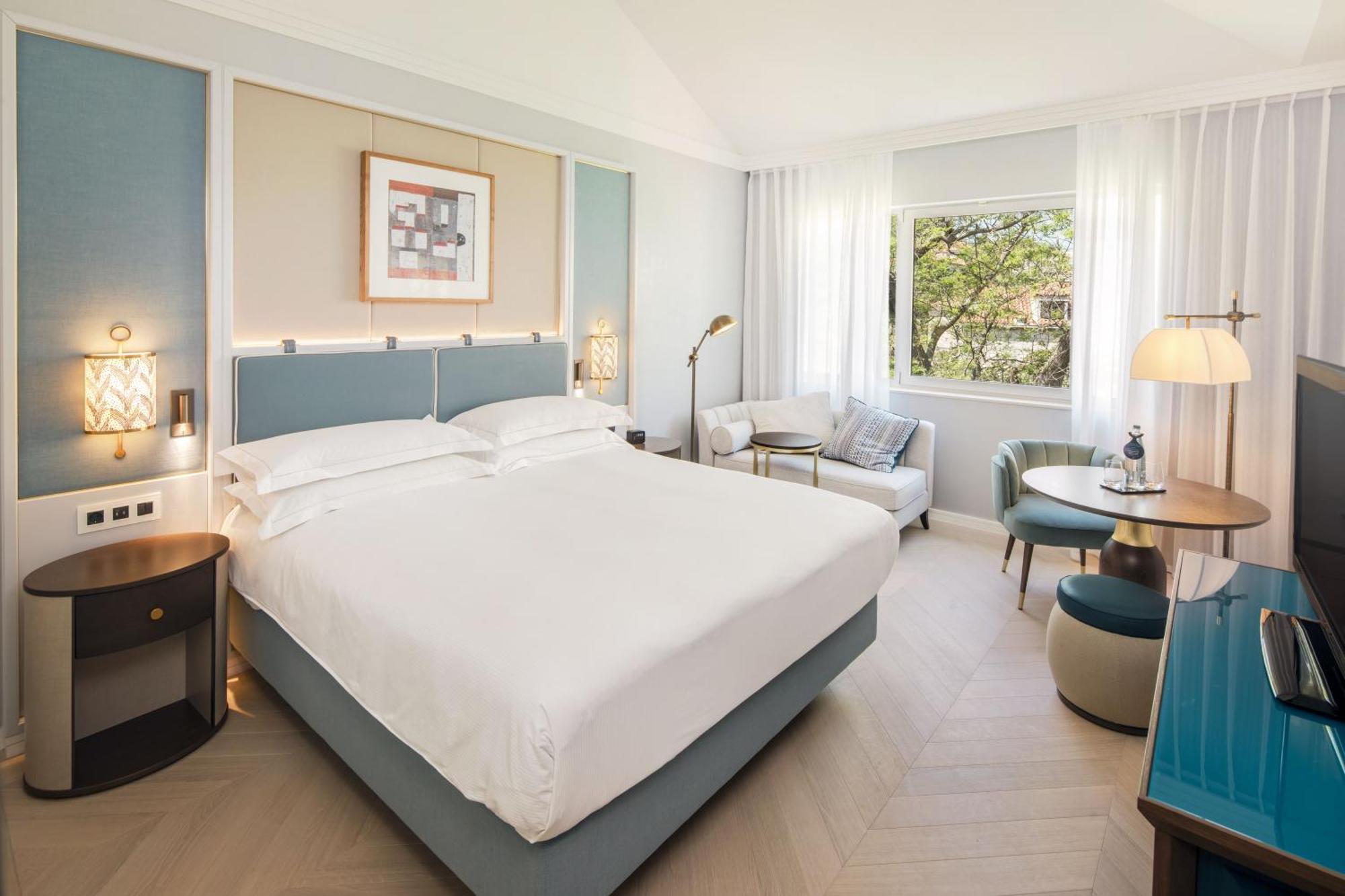 Superior King Room,1765812015:JPEG