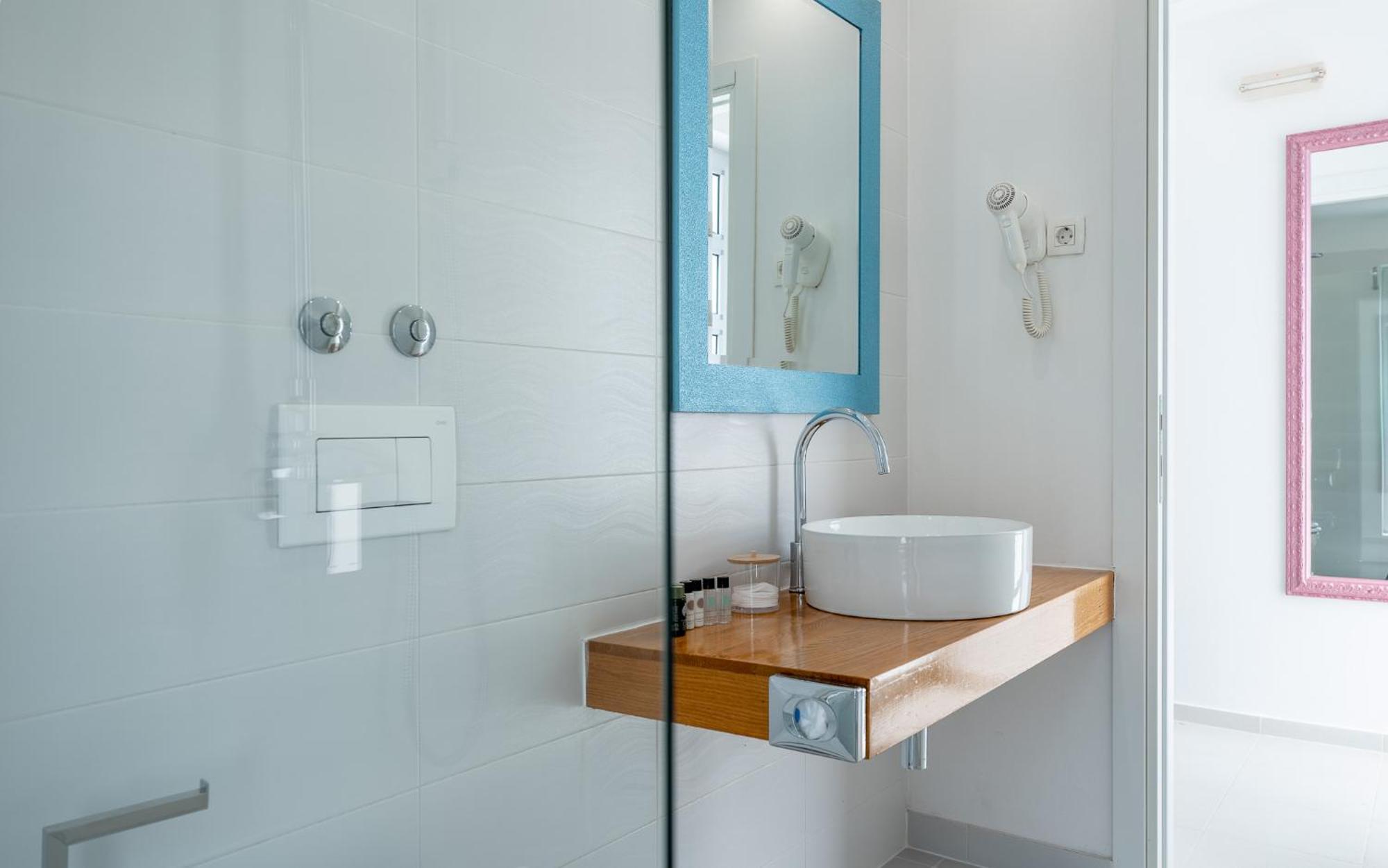 Deluxe Tweepersoonskamer met een Douche