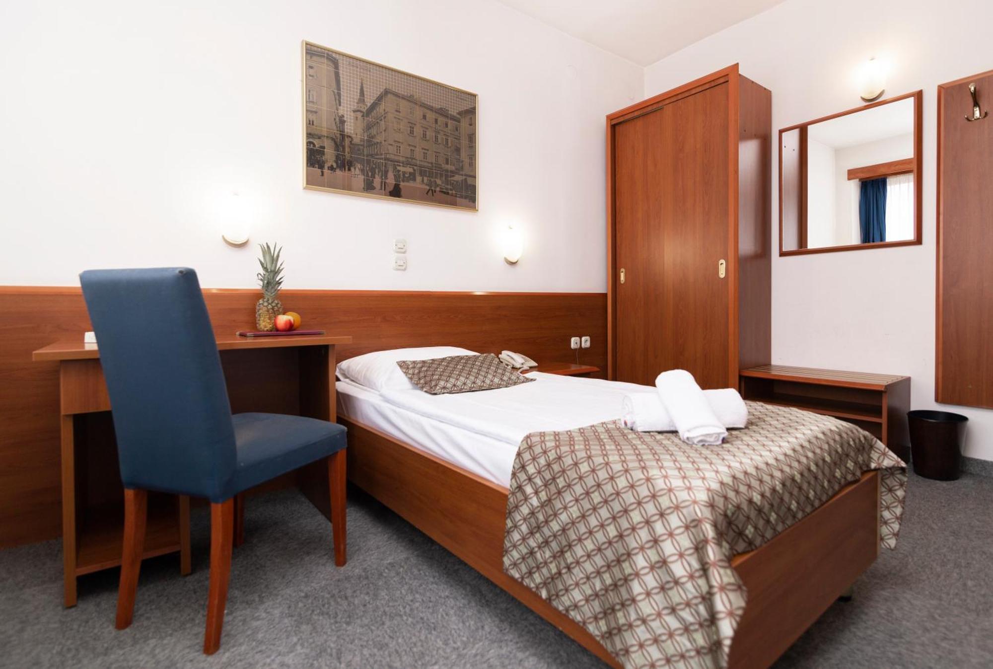 Standard Single Room,1572632762:JPEG
