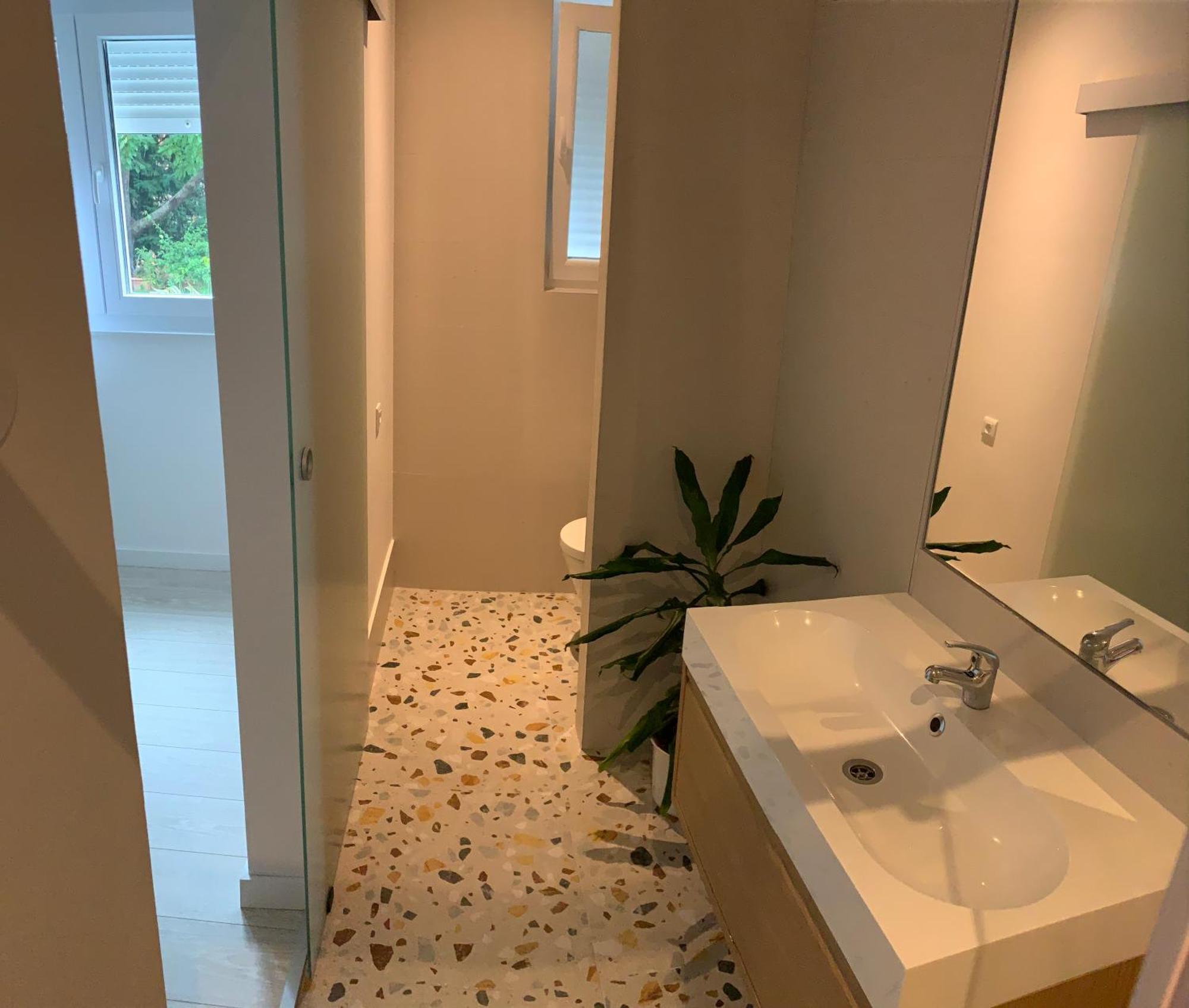Double Room with Private Bathroom,1597681978:JPEG