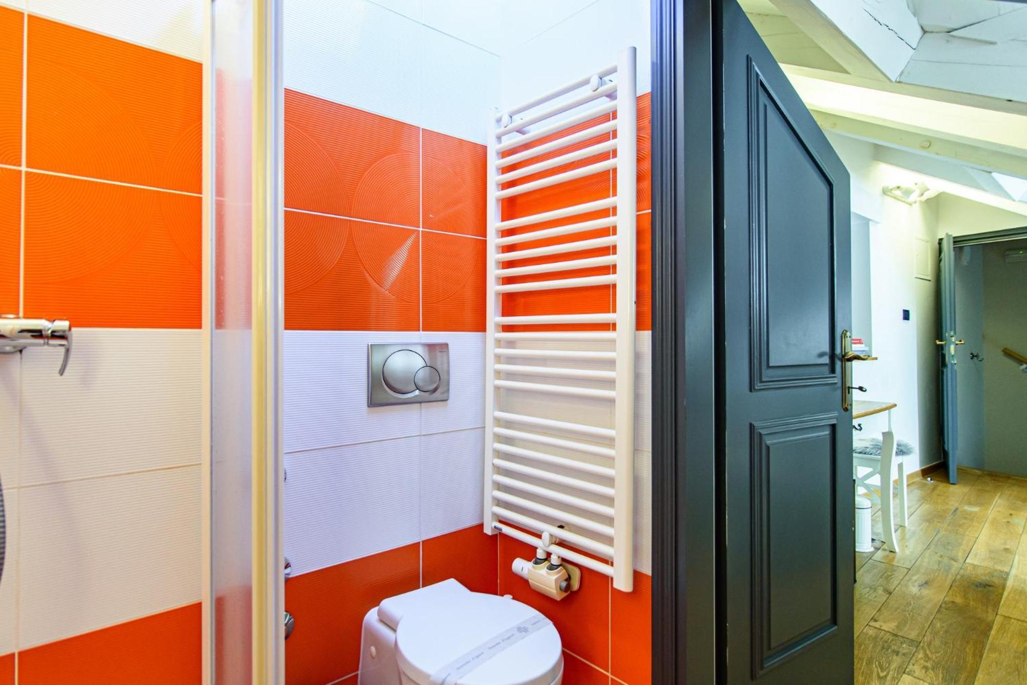 Standard Single Room,1644458951:JPEG