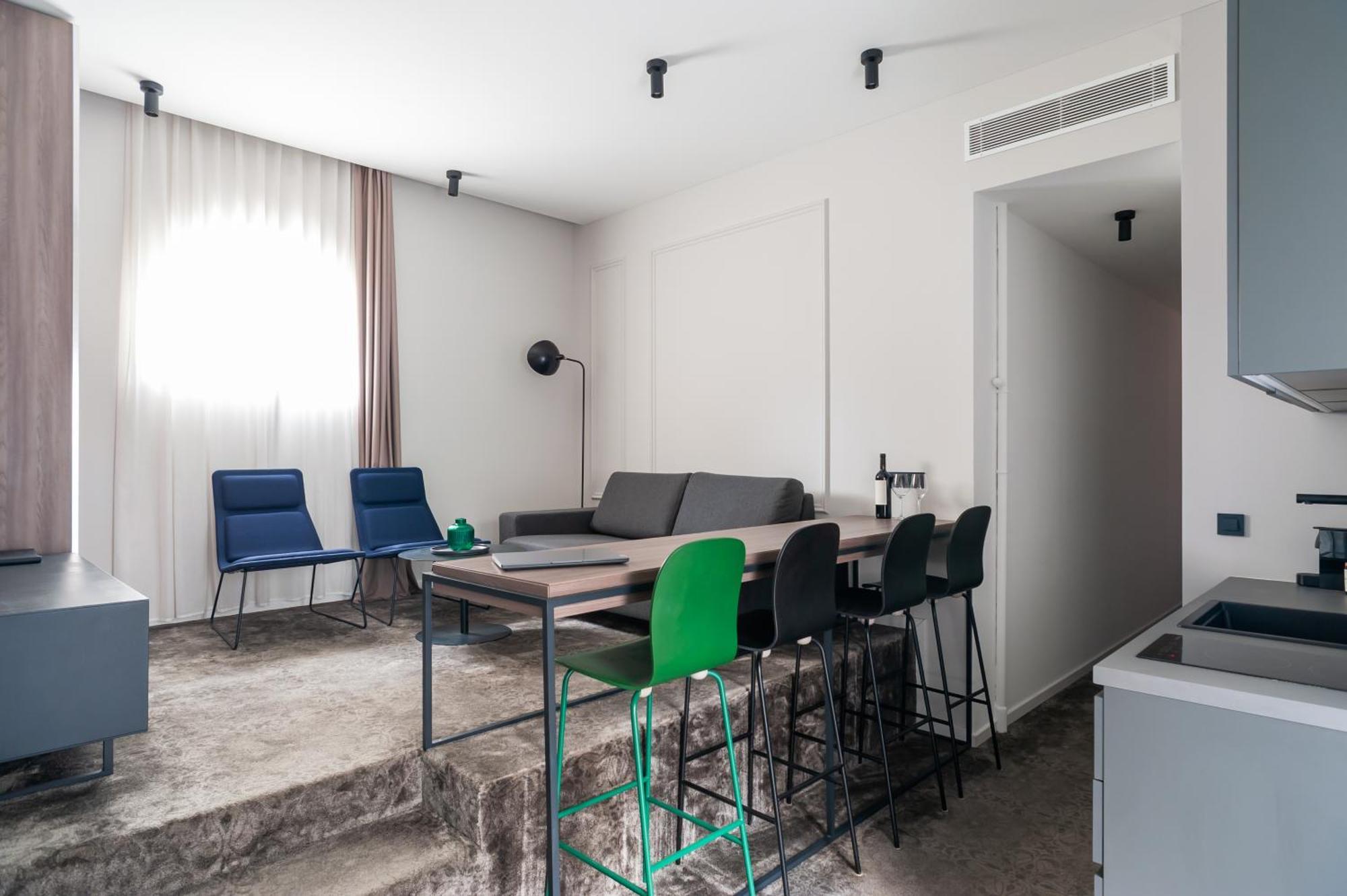 Two-Bedroom Suite,1663796930:JPEG