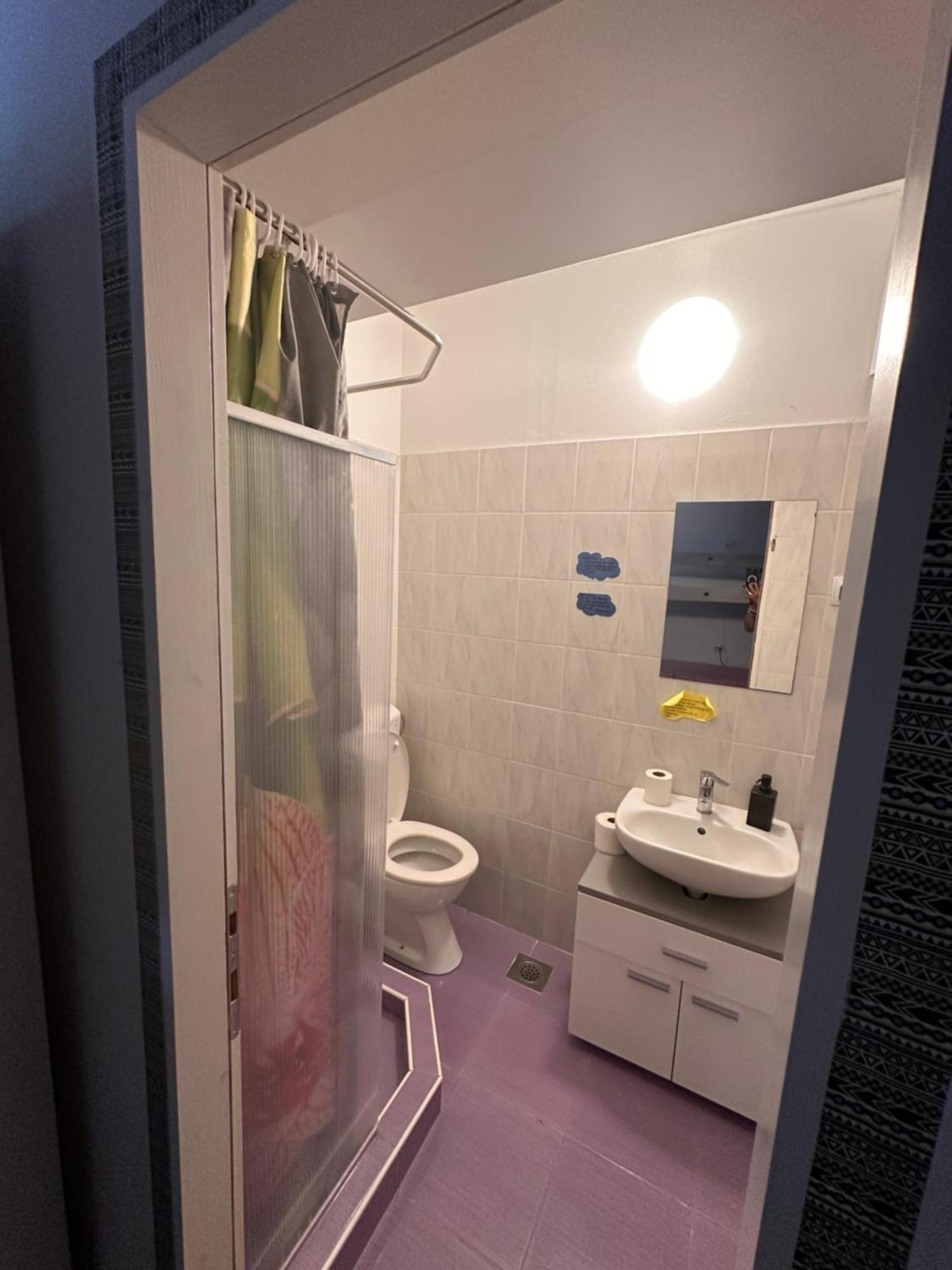 Bett im gemischten 6-Bett-Schlafsaal