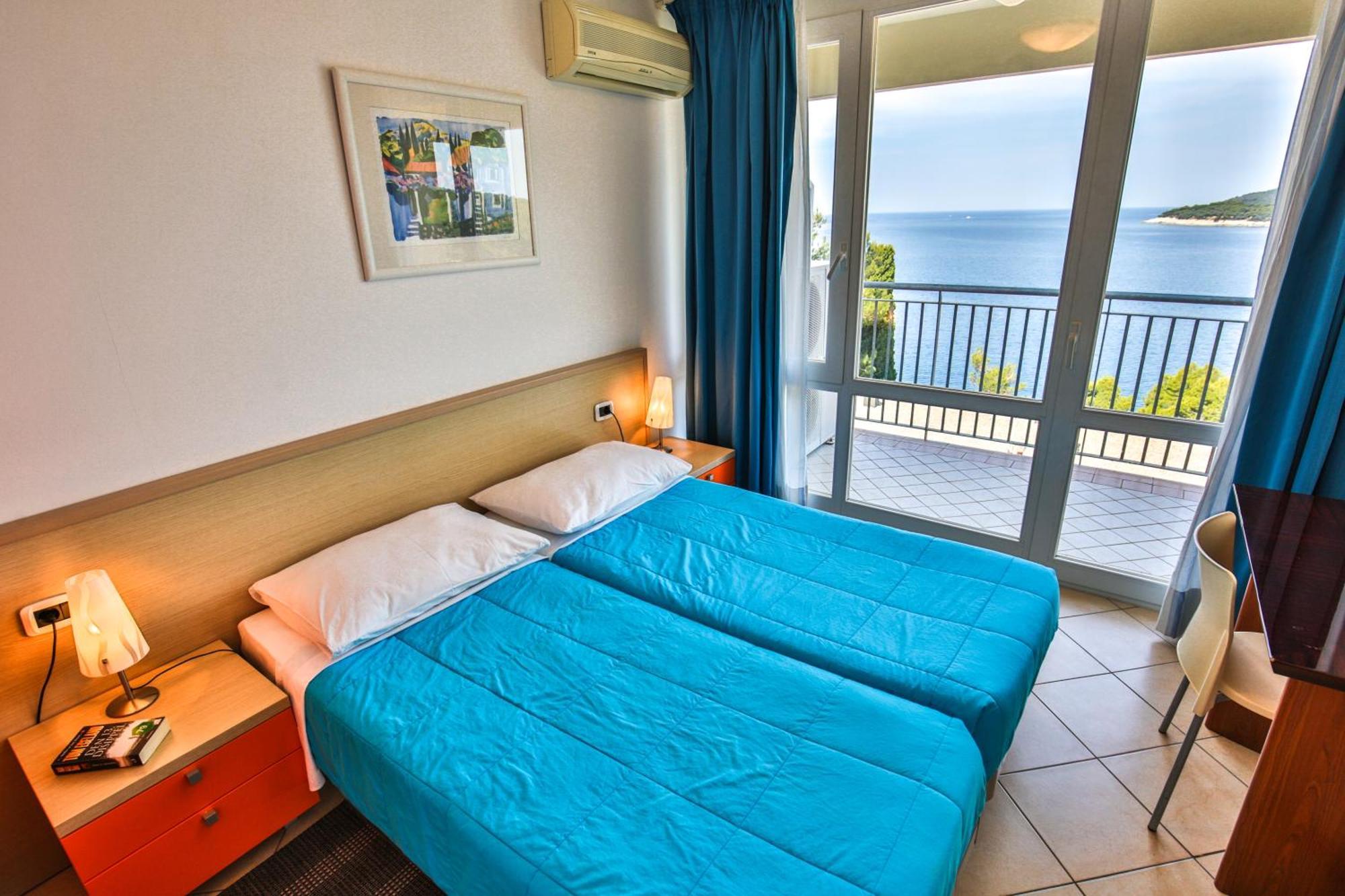 Two-Bedroom Apartment Sea View,1704857755:JPEG