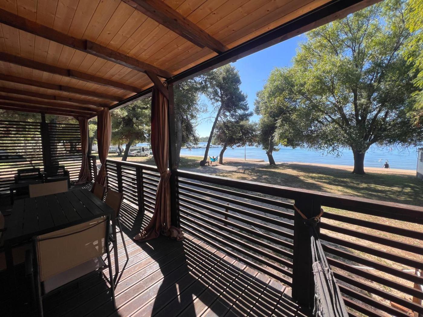Deluxe Bungalow mit Meerblick