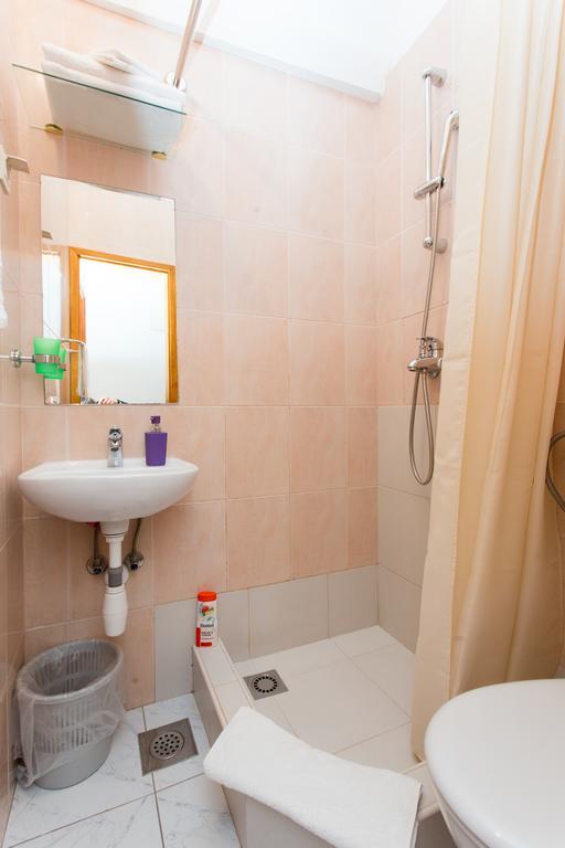 Eenpersoonskamer met Badkamer