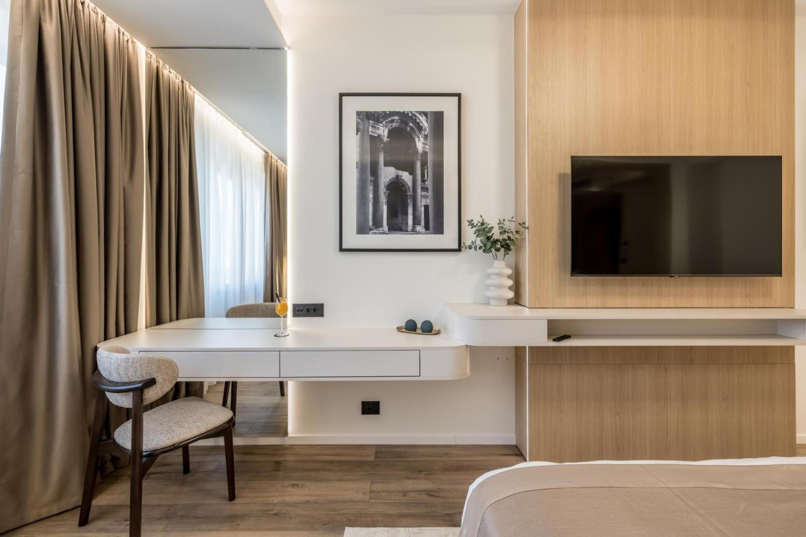Premium Double Room Balcony Jacuzzi,1758280181:JPEG