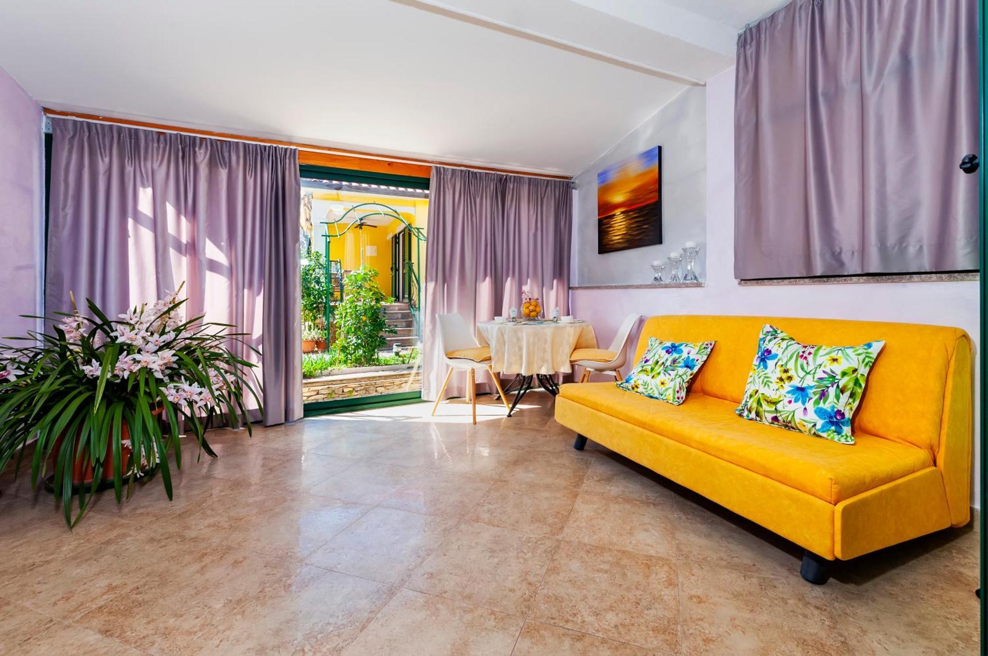 One-Bedroom Apartment with Terrace
