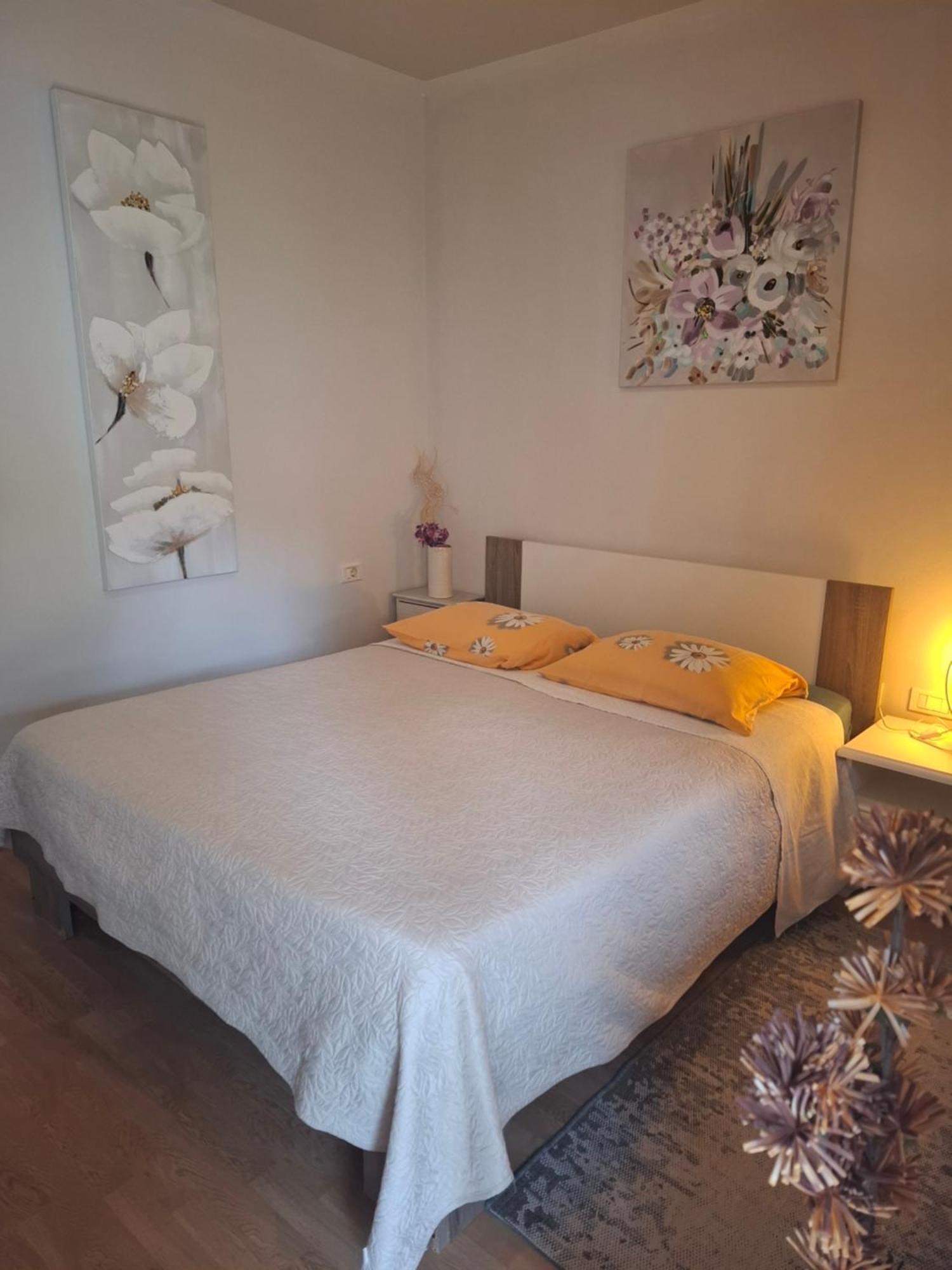 Doppelzimmer mit Gartenblick