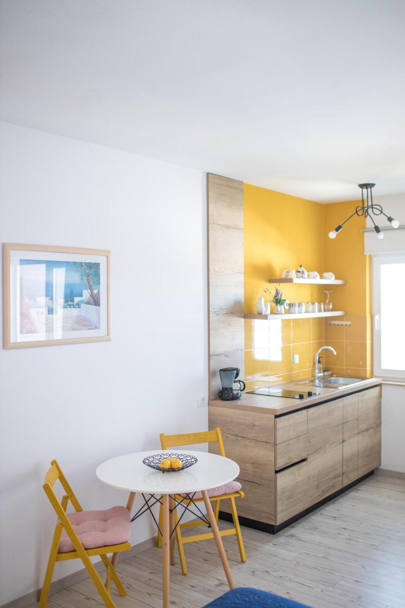 One-Bedroom Apartment with Balcony