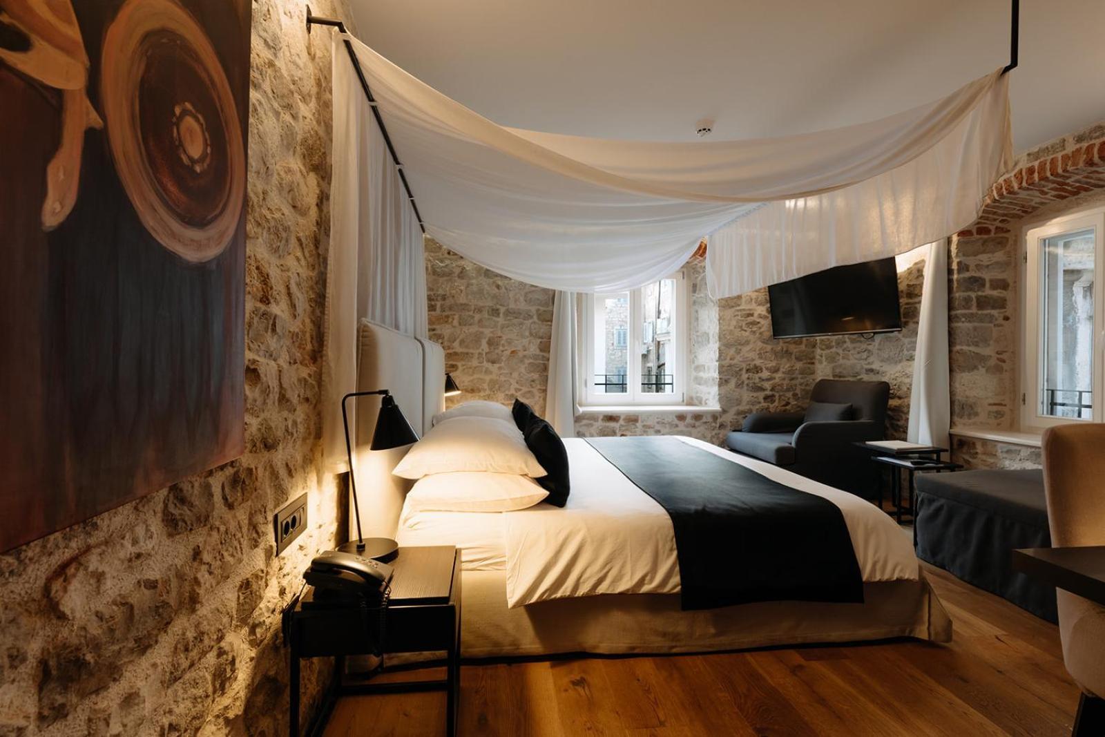 Superior Doppel- oder Zweibettzimmer mit Blick auf die Altstadt